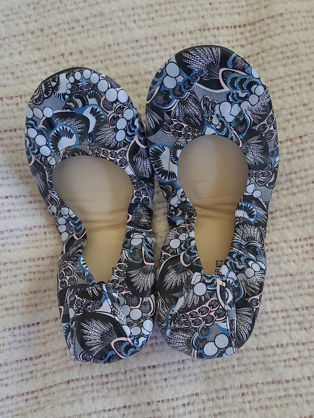 Storehouse Flats Sz 8